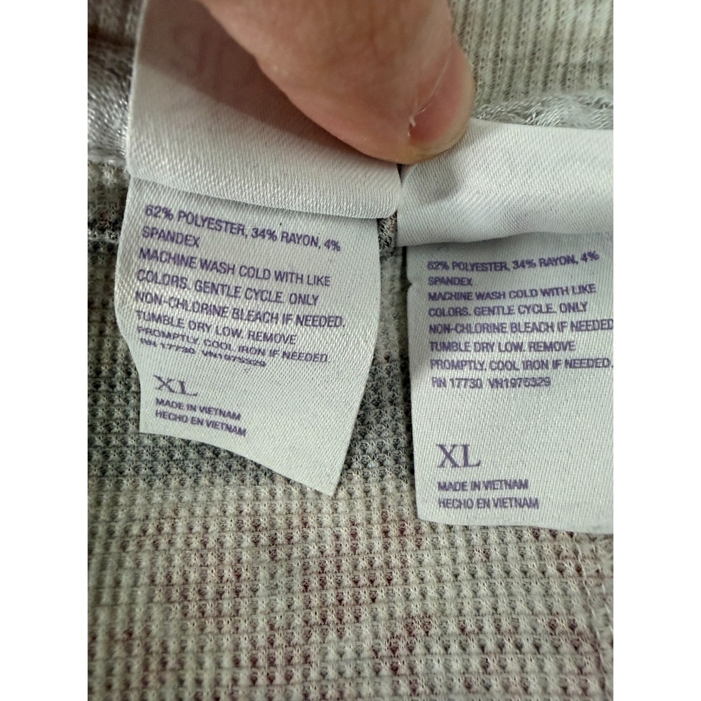 Stars Above Pajama Set Womens XL Gray Red 2 Piece Thermal Snowflakes Long Johns - Picture 16 of 16